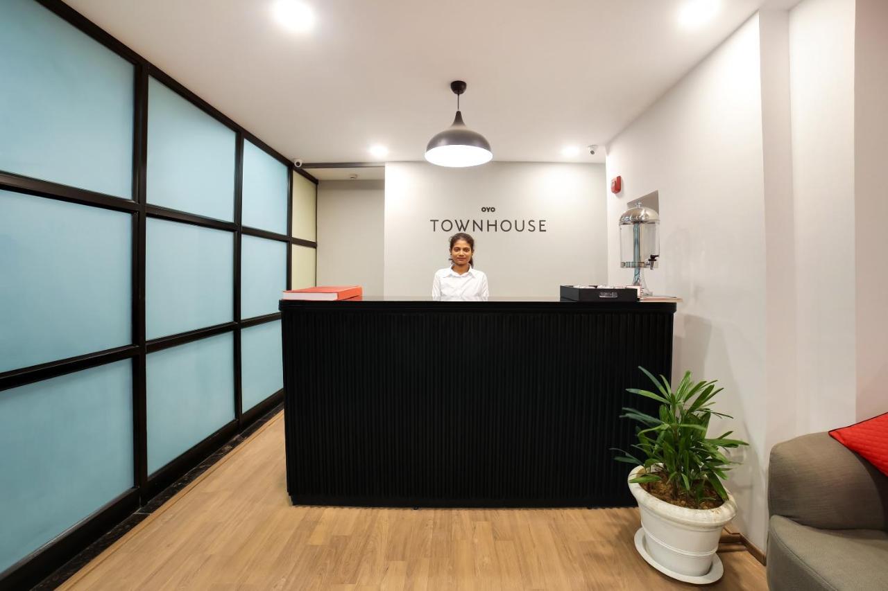 Oyo Townhouse 019 Anand Vihar Ξενοδοχείο Νέο Δελχί Εξωτερικό φωτογραφία