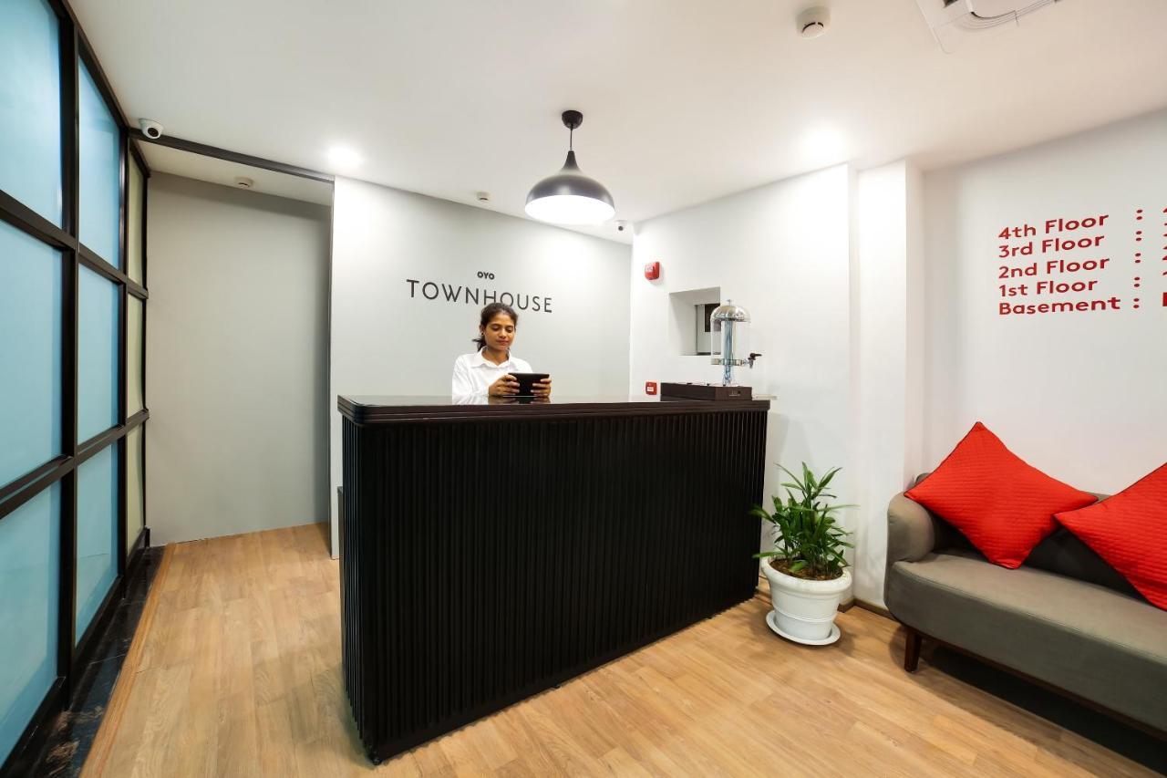 Oyo Townhouse 019 Anand Vihar Ξενοδοχείο Νέο Δελχί Εξωτερικό φωτογραφία